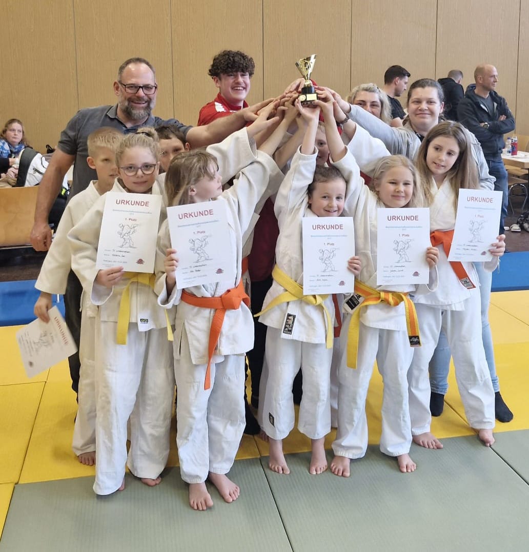 Bild der Teilnehmer der Badischen Mannschaftsmeisterschaften im Judo der Altersklasse U11 in Hensbach