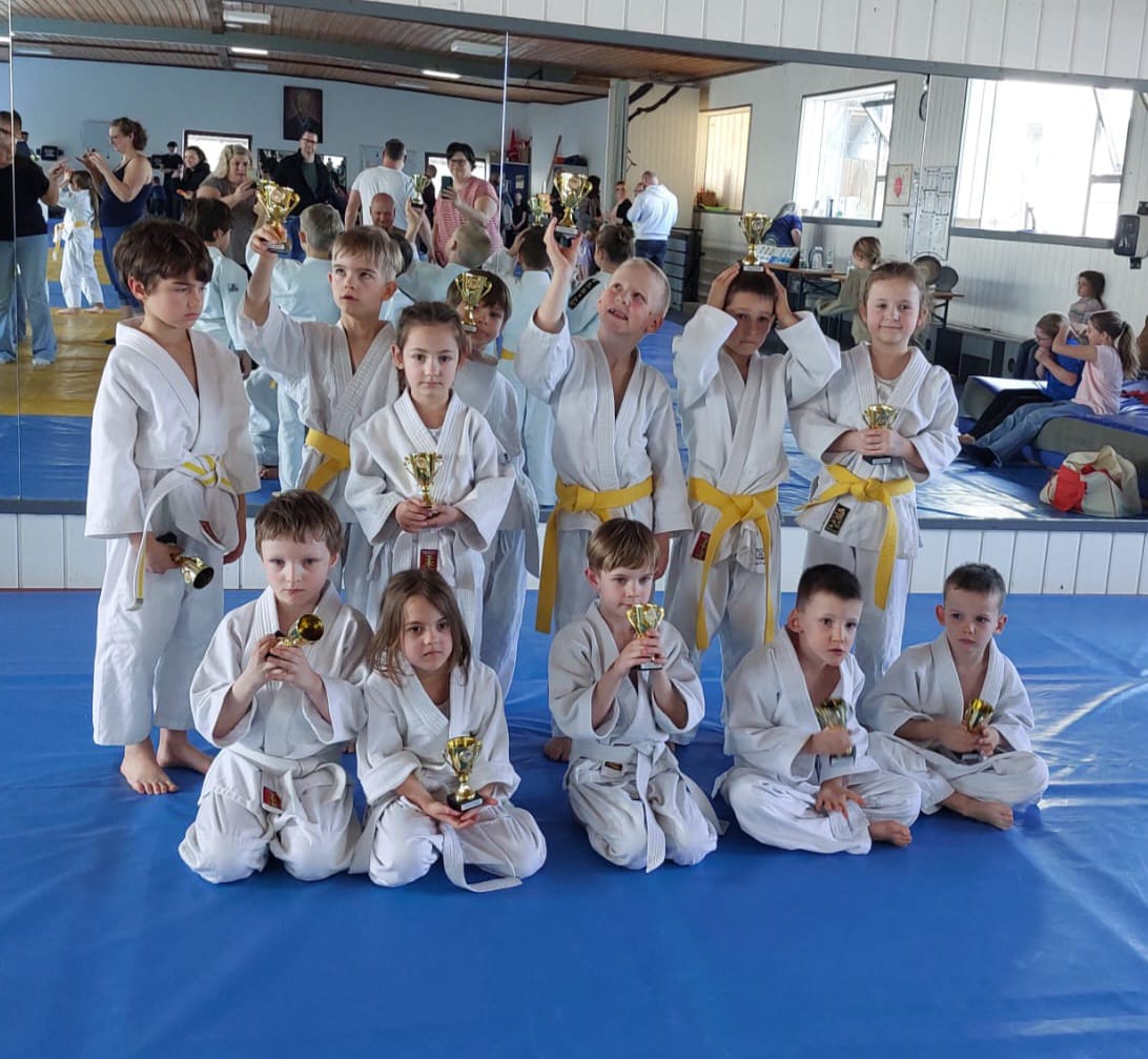 Jüngste Judoka des TV Niederschopfheim glänzen in der U9